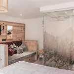 בית הארחה Gaestehaus Waldruh 3*